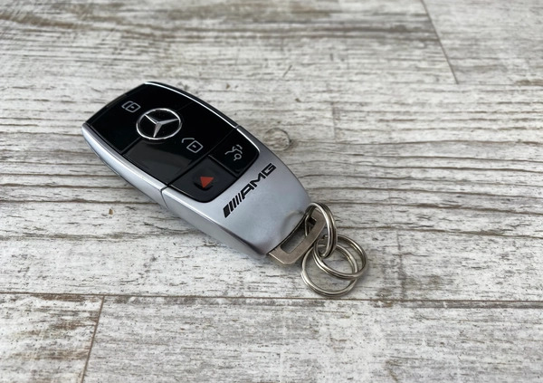 Mercedes-Benz Klasa C cena 309000 przebieg: 15000, rok produkcji 2020 z Leszno małe 781